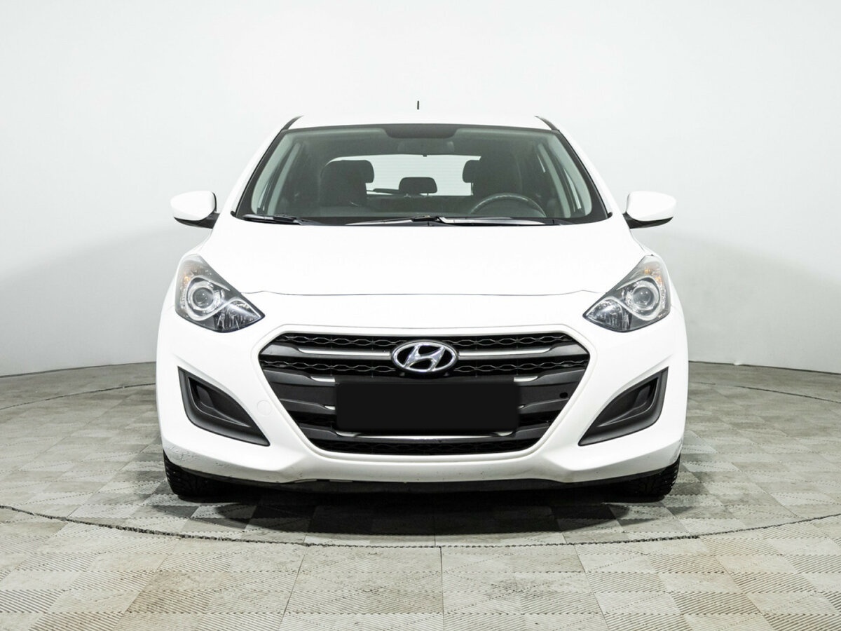 Hyundai i30 с пробегом — 2015 год. Фото: #1