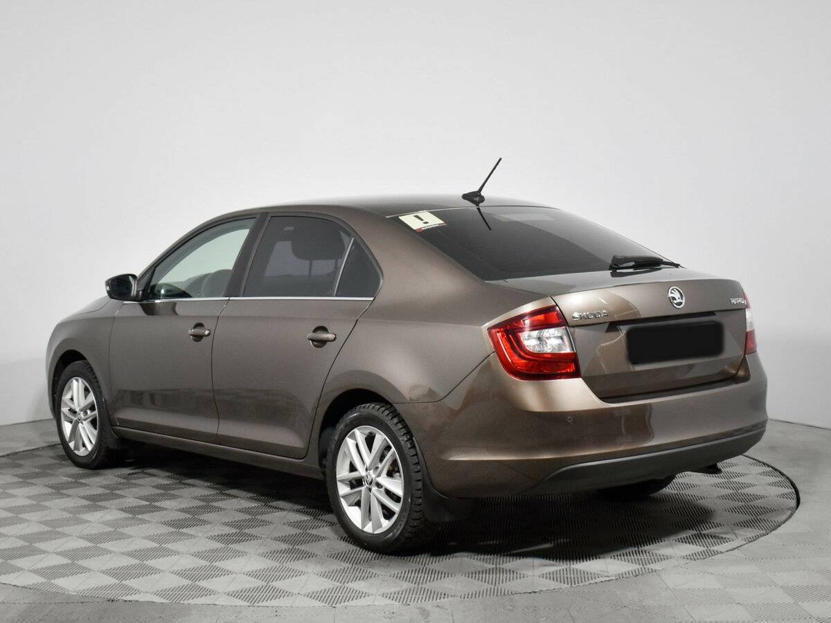 Skoda Rapid с пробегом — 2018 год. Фото: #6
