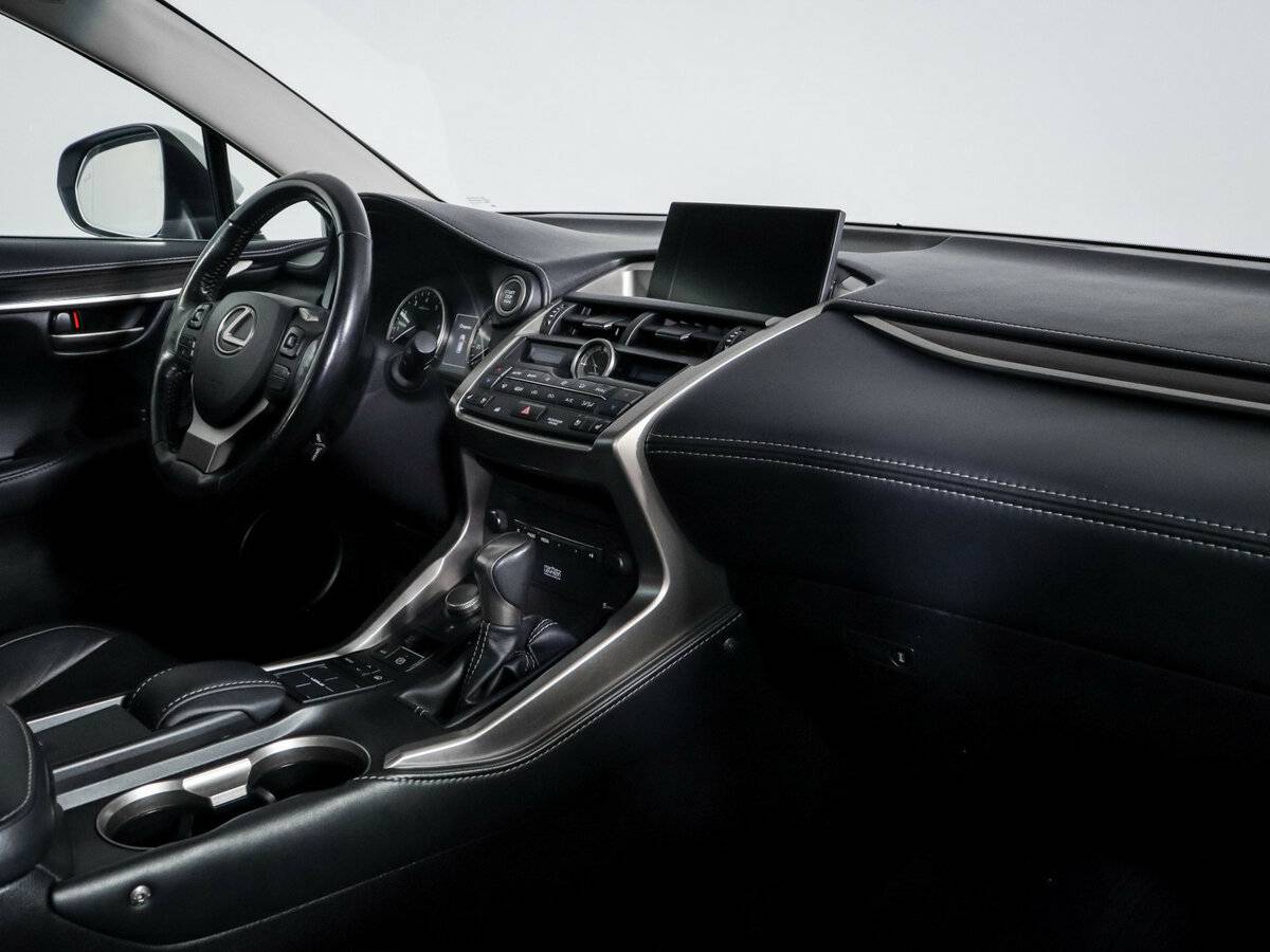 Lexus NX с пробегом — 2015 год. Фото: #6