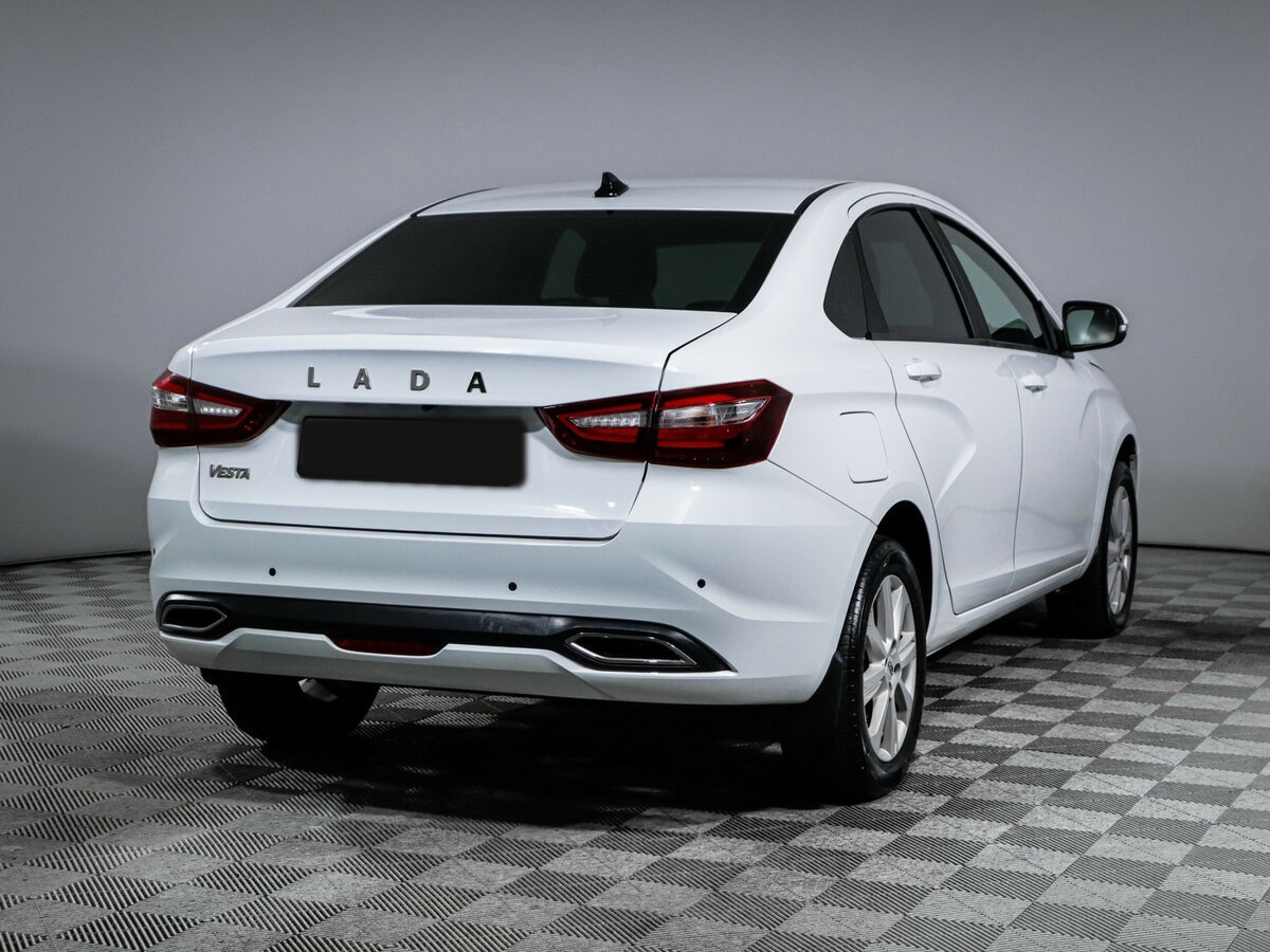 Lada (ВАЗ) Vesta с пробегом — 2023 год. Фото: #3