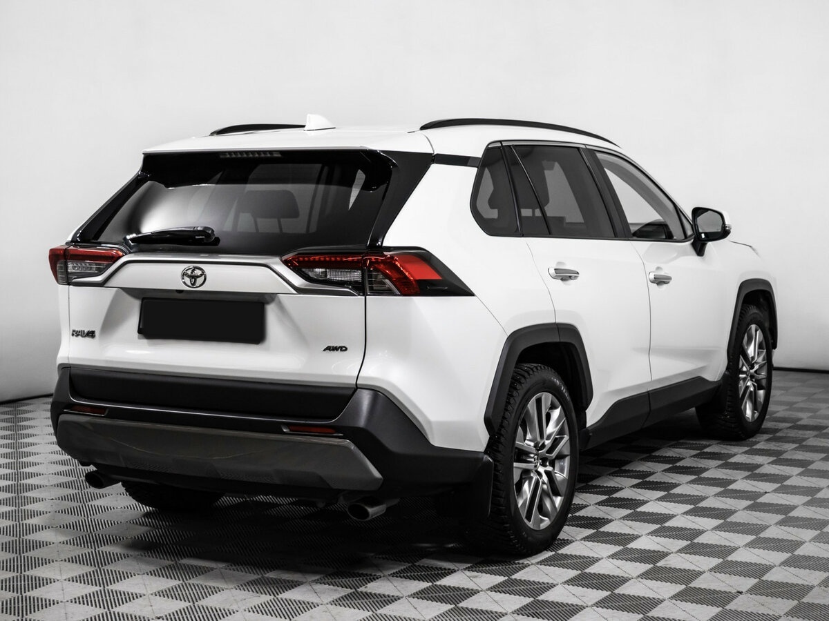 Toyota RAV4 с пробегом — 2019 год. Фото: #3