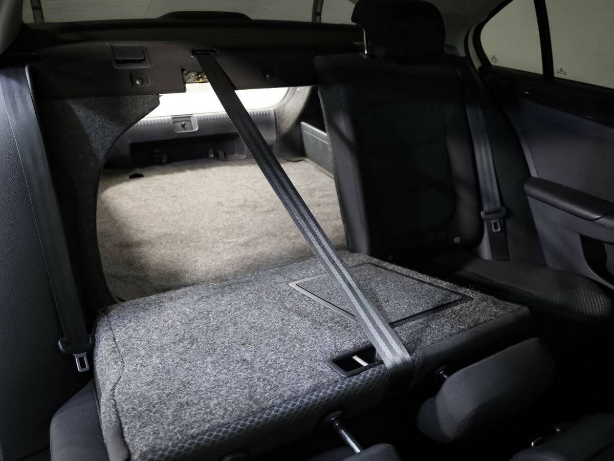 Volkswagen Jetta с пробегом — 2015 год. Фото: #17