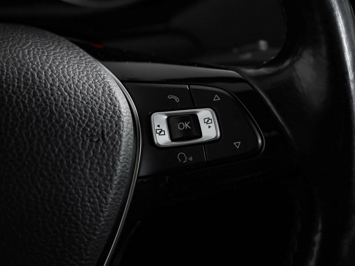 Volkswagen Jetta с пробегом — 2017 год. Фото: #10