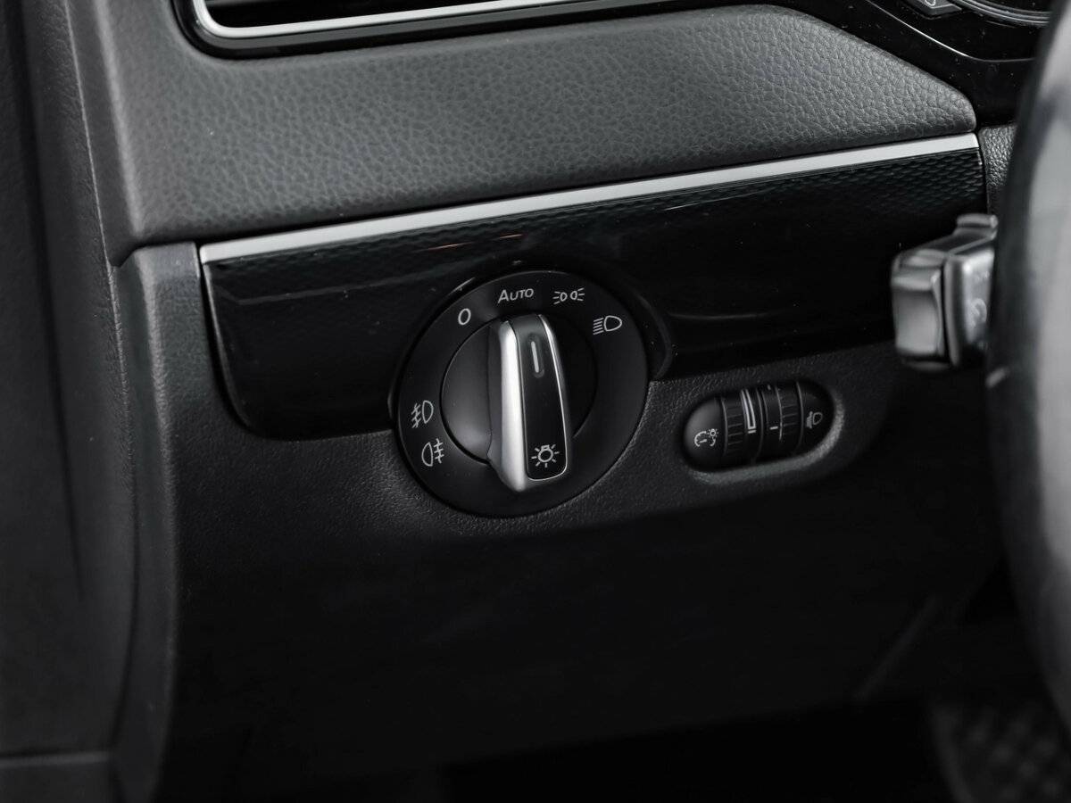 Volkswagen Jetta с пробегом — 2017 год. Фото: #20