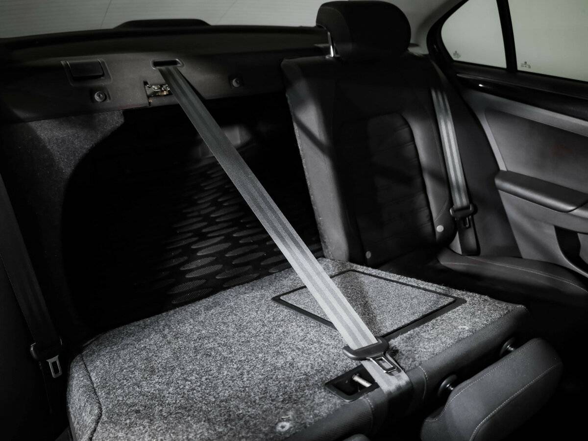 Volkswagen Jetta с пробегом — 2017 год. Фото: #27