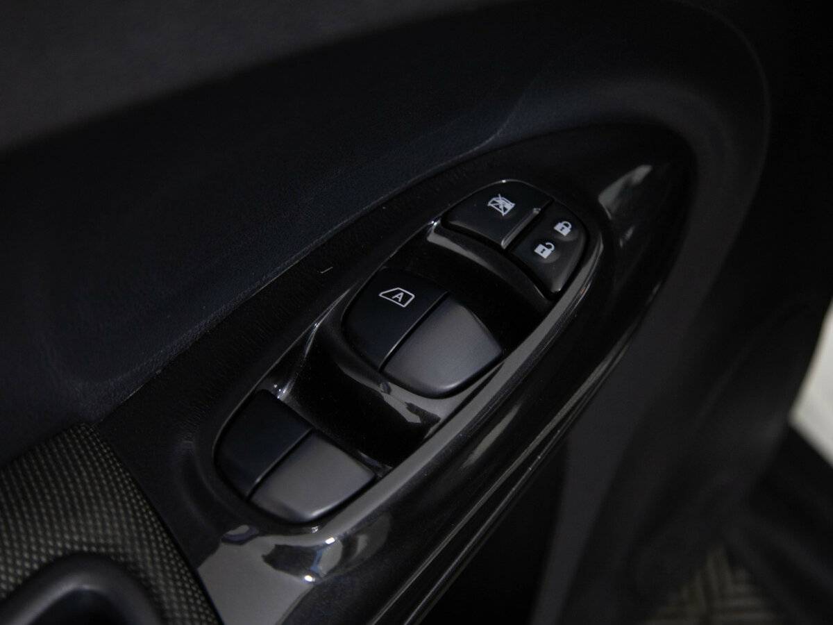 Nissan Juke с пробегом — 2013 год. Фото: #12