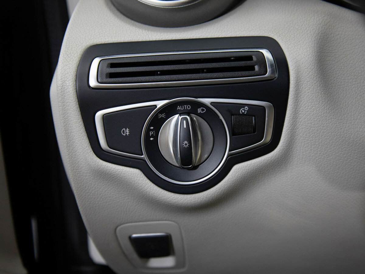 Mercedes-Benz C-Класс с пробегом — 2017 год. Фото: #9