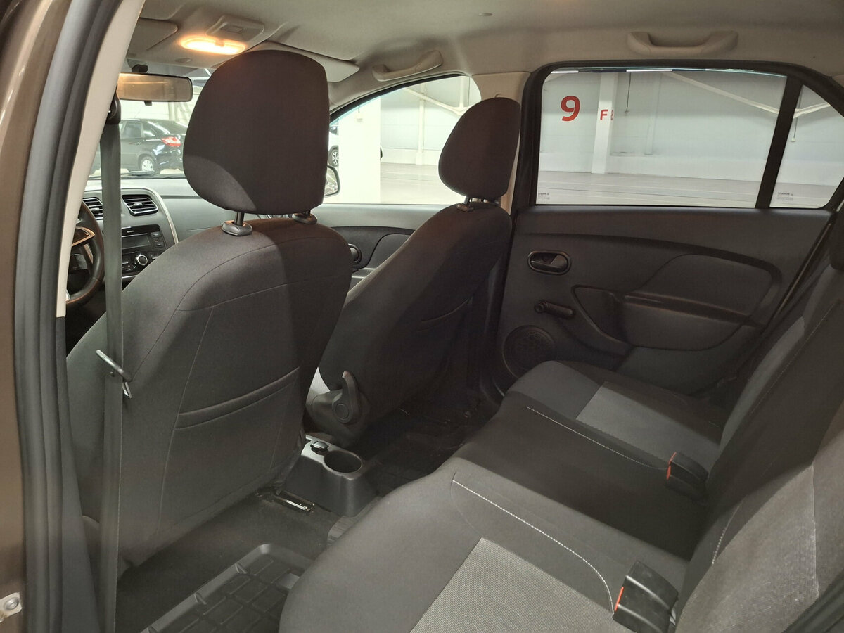 Renault Logan с пробегом — 2020 год. Фото: #11