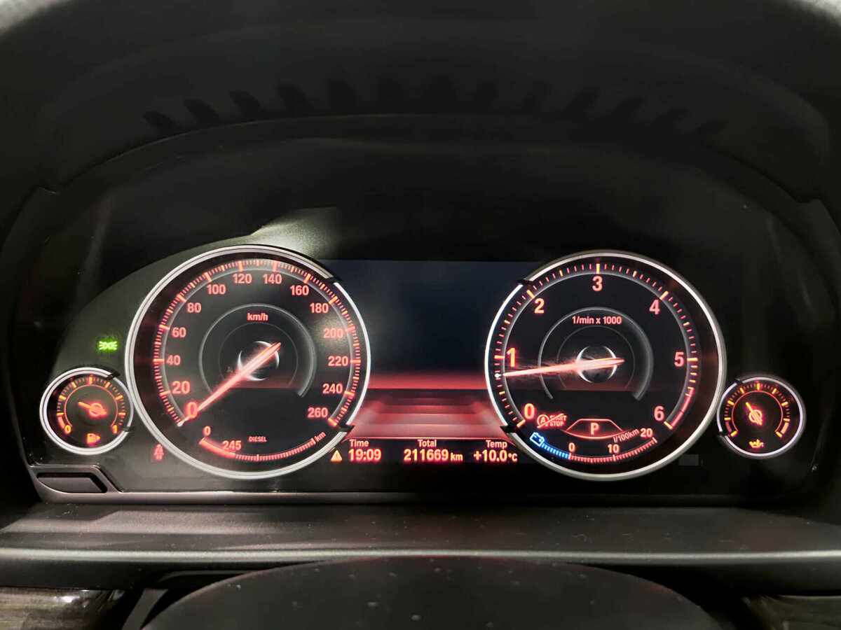 BMW 5 серии с пробегом — 2016 год. Фото: #12