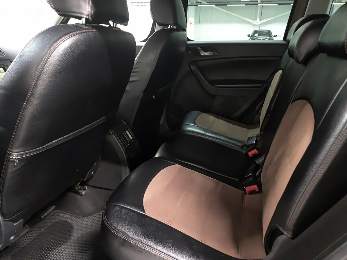 Skoda Yeti с пробегом — 2012 год. Фото: #11