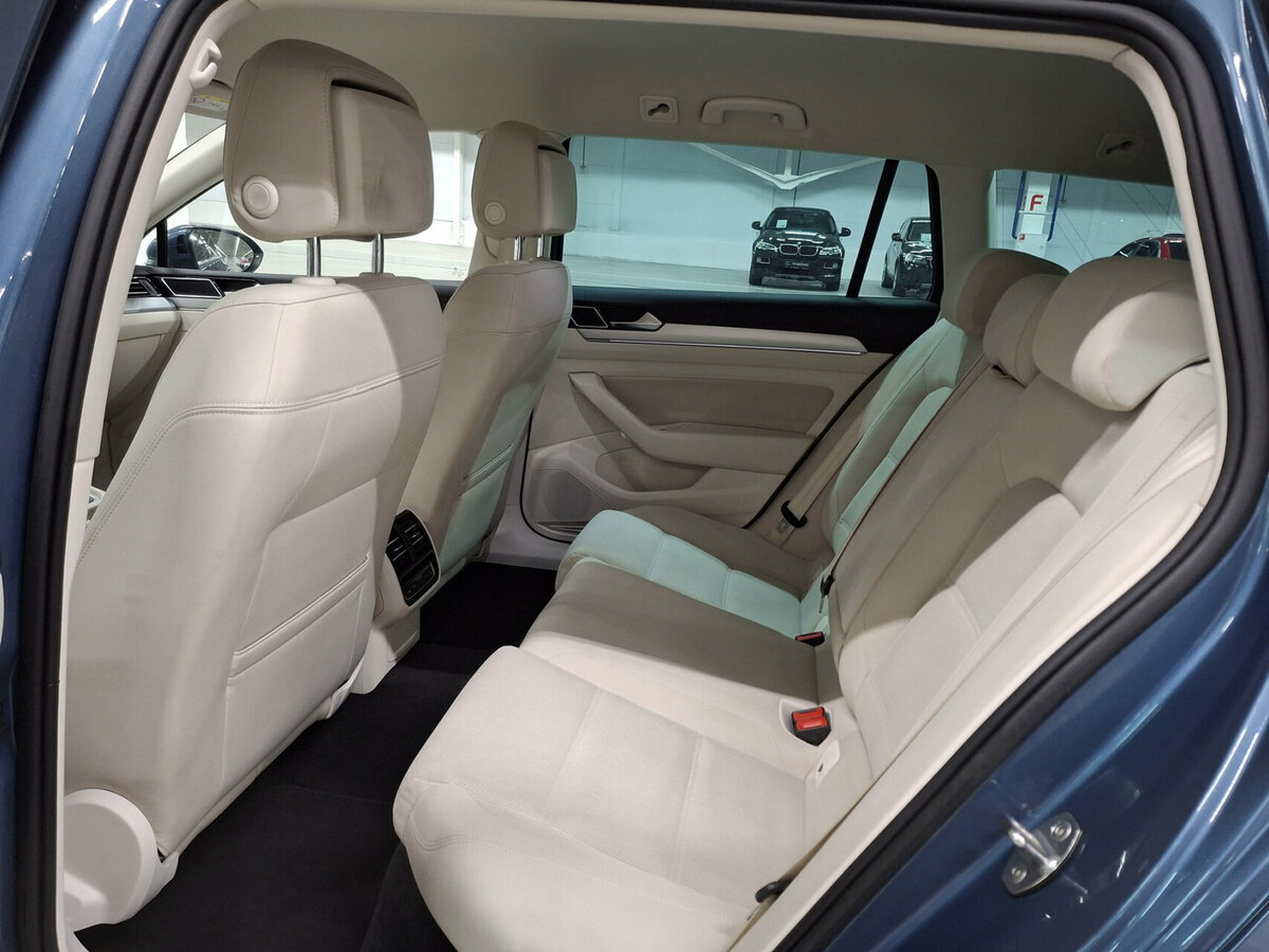 Volkswagen Passat с пробегом — 2018 год. Фото: #11