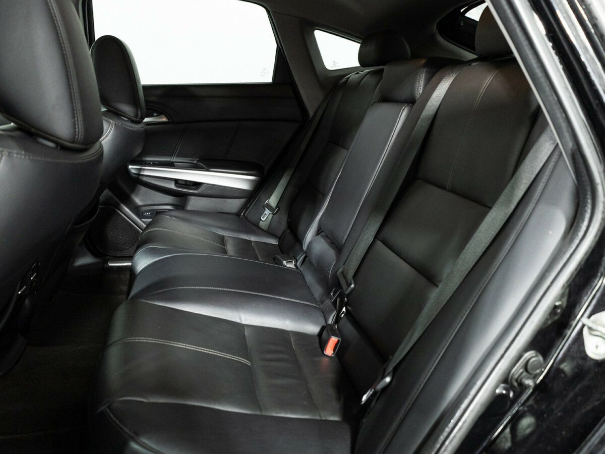 Honda Crosstour с пробегом — 2014 год. Фото: #7