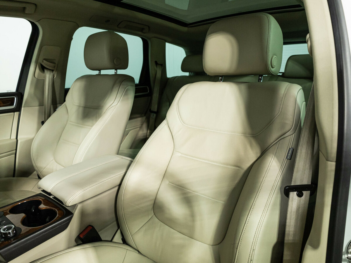 Volkswagen Touareg с пробегом — 2013 год. Фото: #15