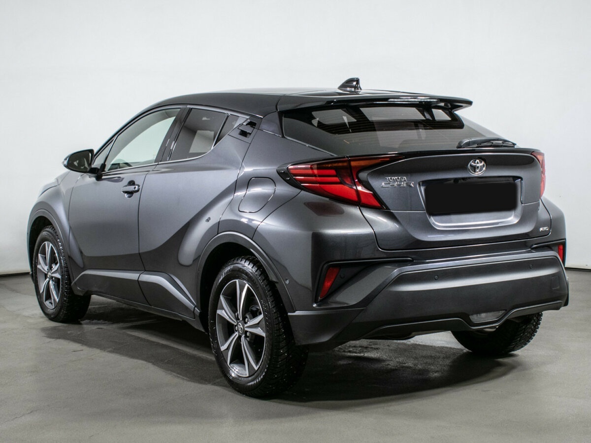 Toyota C-HR с пробегом — 2020 год. Фото: #6