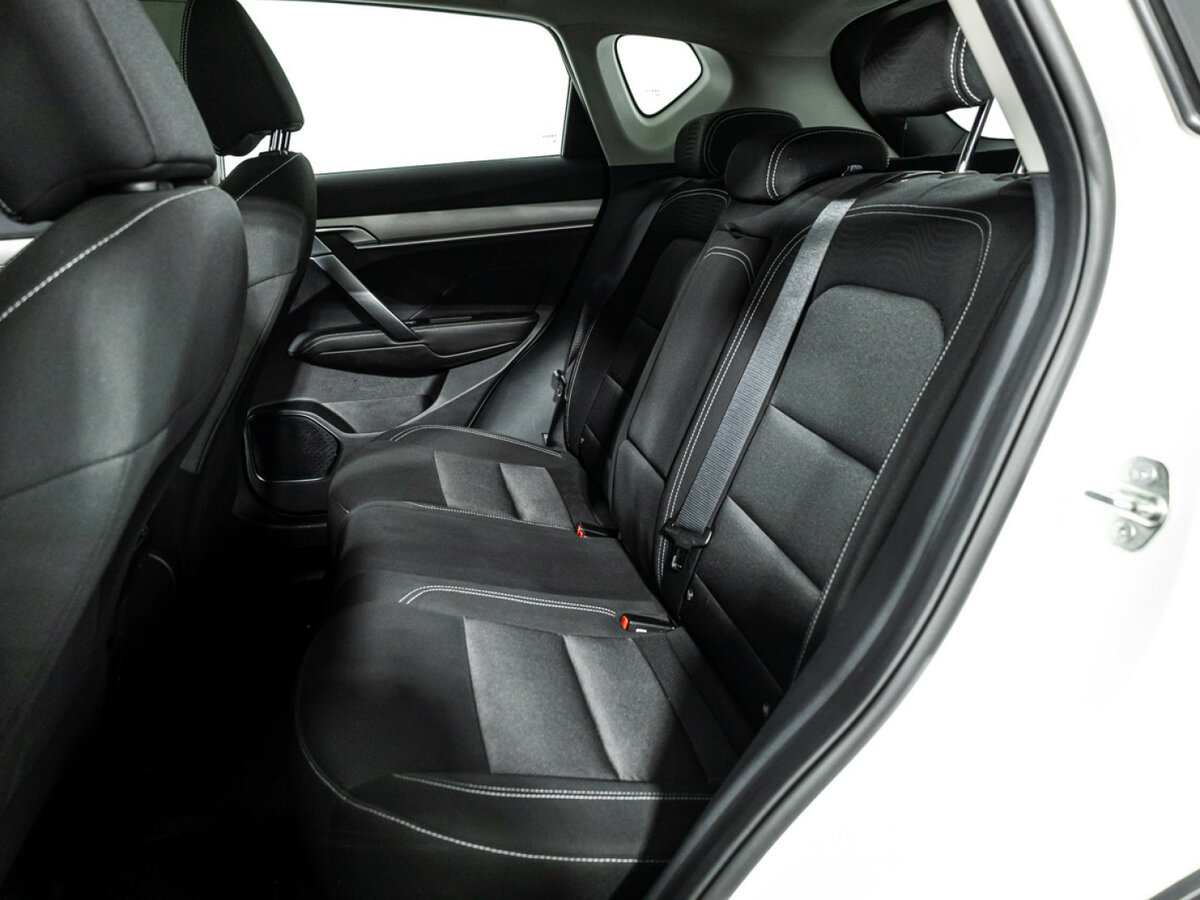 Geely Coolray с пробегом — 2023 год. Фото: #7