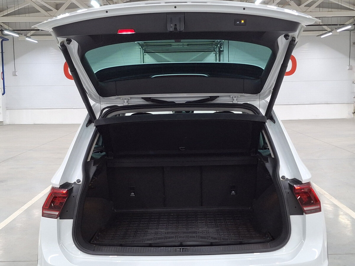 Volkswagen Tiguan с пробегом — 2020 год. Фото: #9