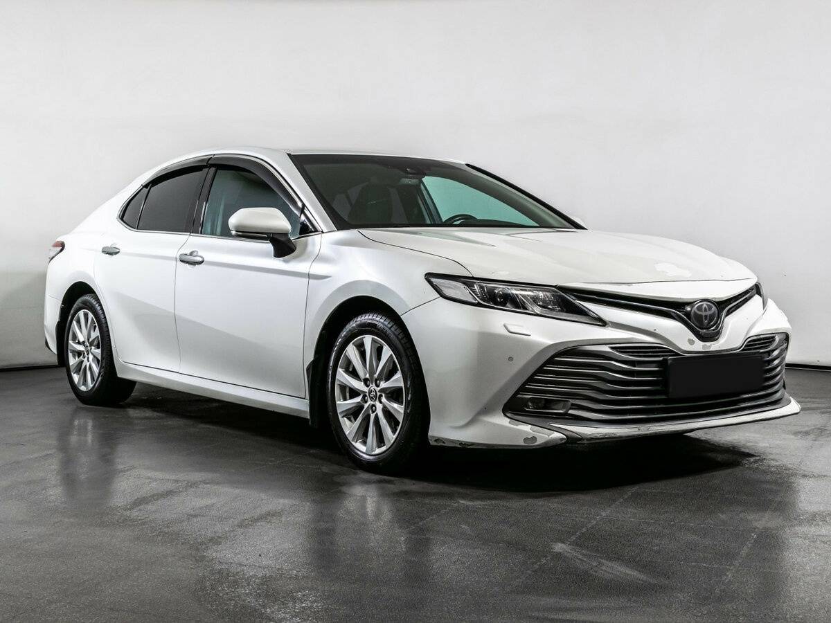 Toyota Camry с пробегом — 2020 год. Фото: #2