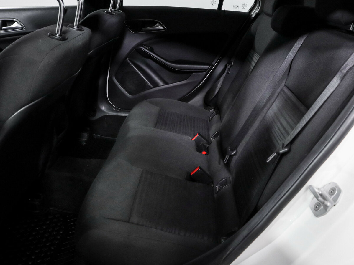 Mercedes-Benz A-Класс с пробегом — 2014 год. Фото: #6