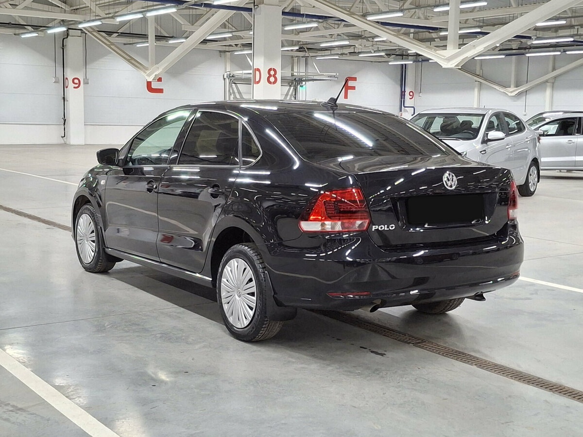 Volkswagen Polo с пробегом — 2017 год. Фото: #6