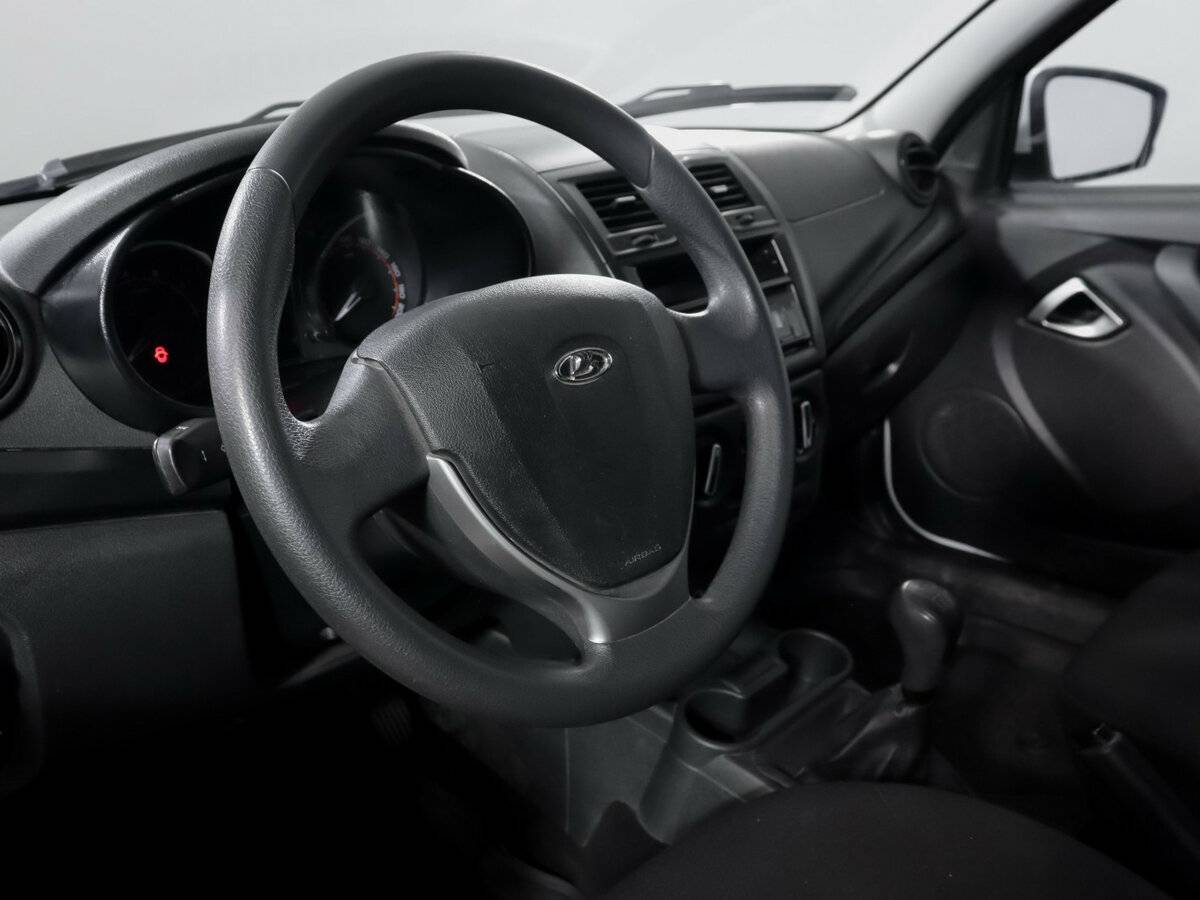 Lada (ВАЗ) Granta с пробегом — 2023 год. Фото: #11