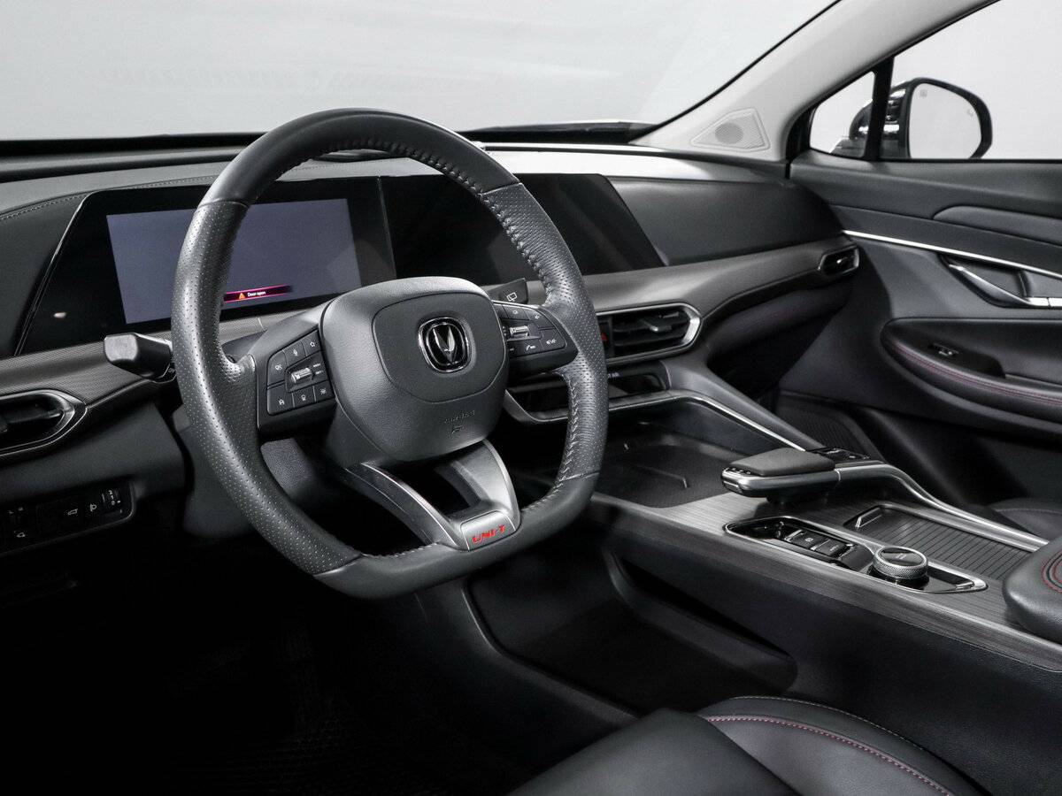 Changan UNI-T с пробегом — 2023 год. Фото: #11