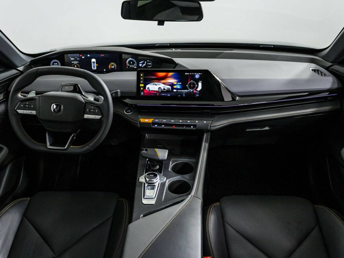 Changan UNI-V с пробегом — 2023 год. Фото: #11