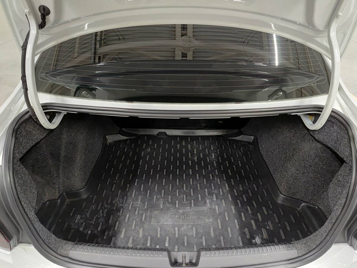 Volkswagen Polo с пробегом — 2017 год. Фото: #9