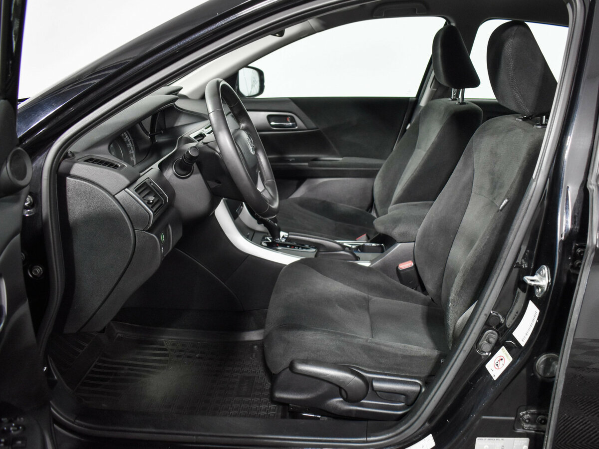 Honda Accord с пробегом — 2013 год. Фото: #8