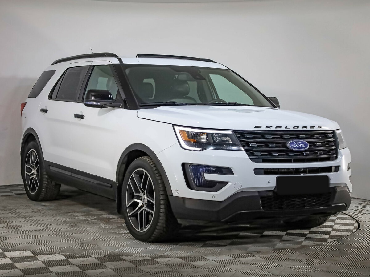 Ford Explorer с пробегом — 2015 год. Фото: #2