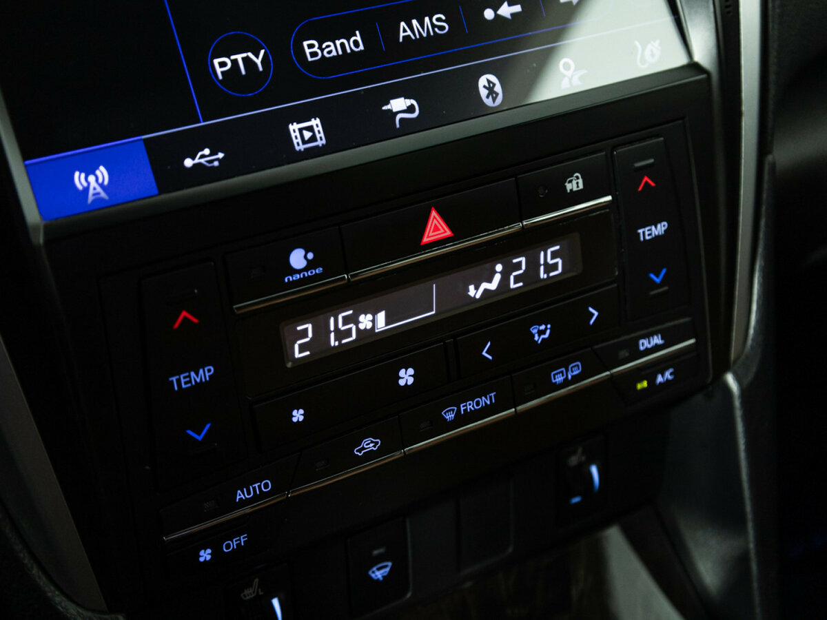 Toyota Camry с пробегом — 2016 год. Фото: #15