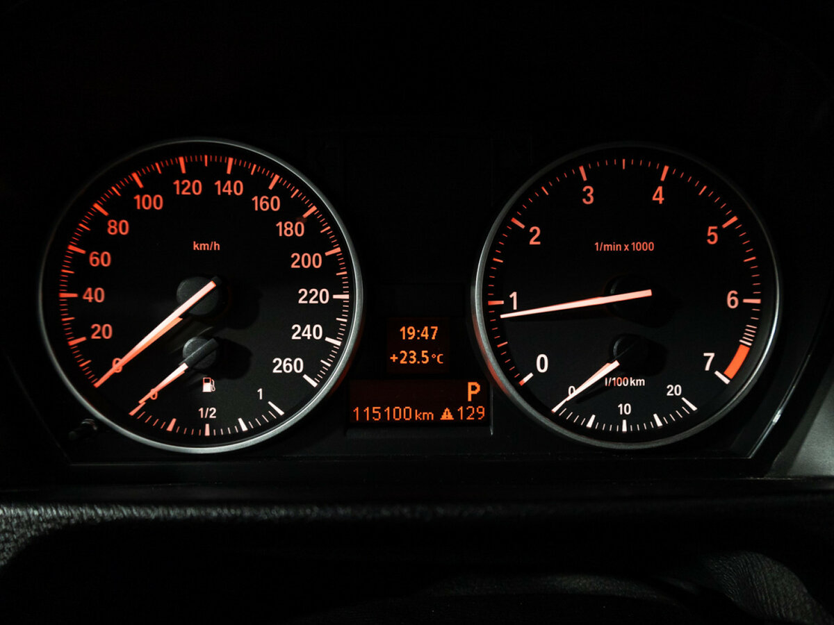 BMW X1 с пробегом — 2013 год. Фото: #11