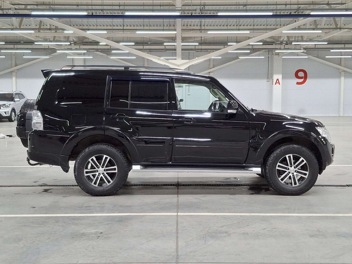 Mitsubishi Pajero с пробегом — 2012 год. Фото: #3