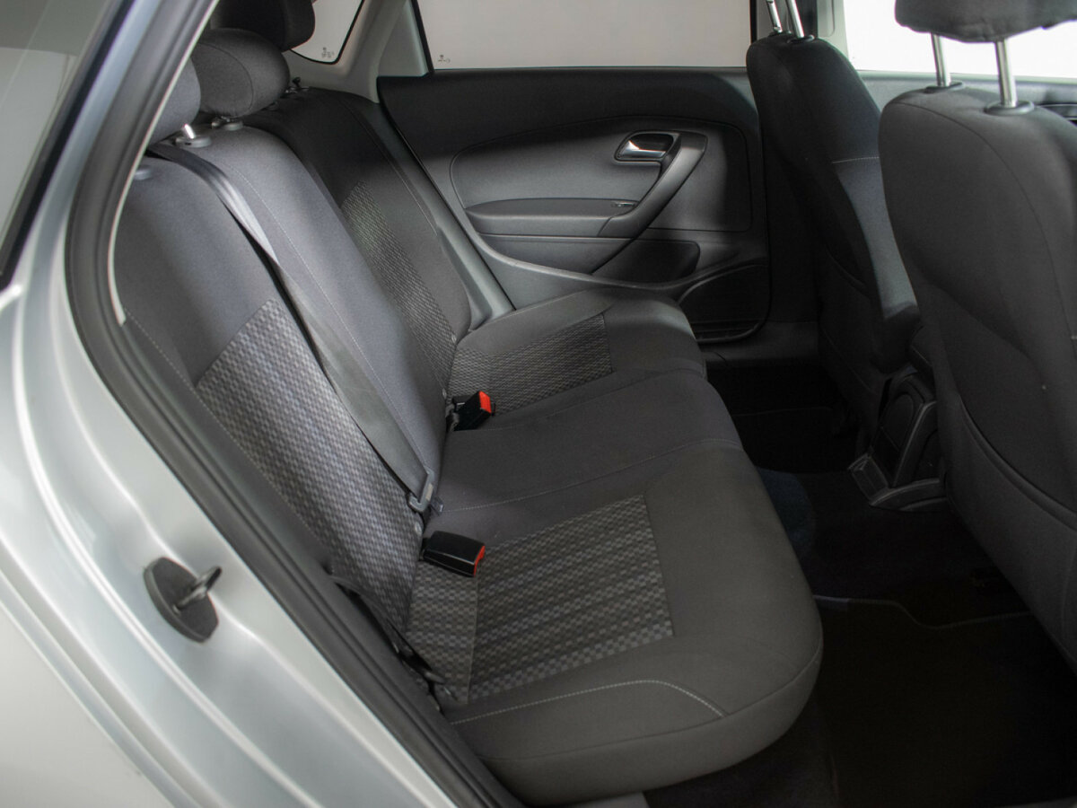 Volkswagen Polo с пробегом — 2016 год. Фото: #9