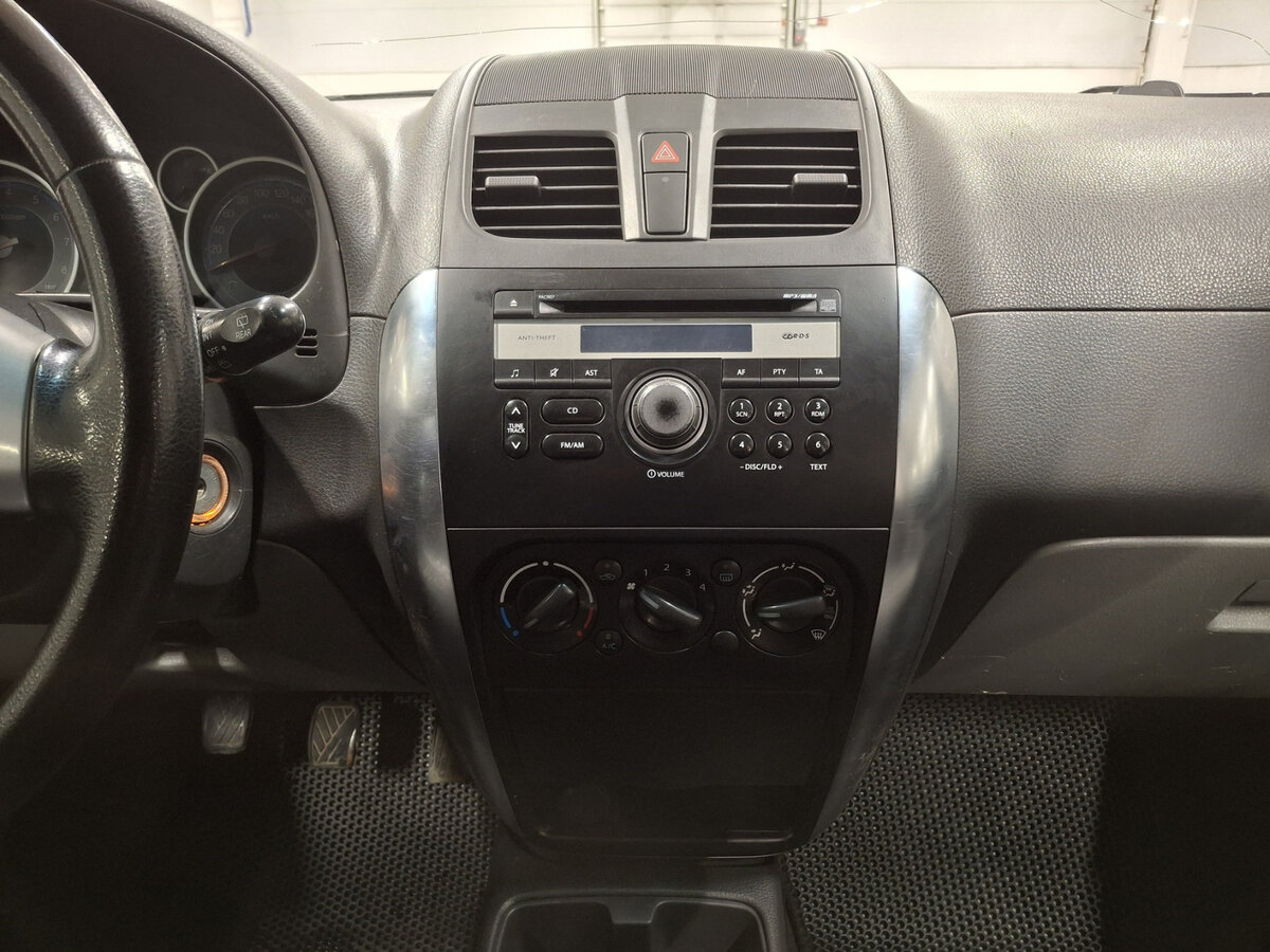 Suzuki SX4 с пробегом — 2012 год. Фото: #14
