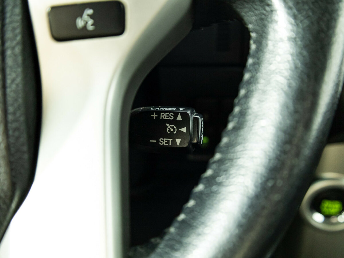 Toyota Land Cruiser Prado с пробегом — 2013 год. Фото: #20