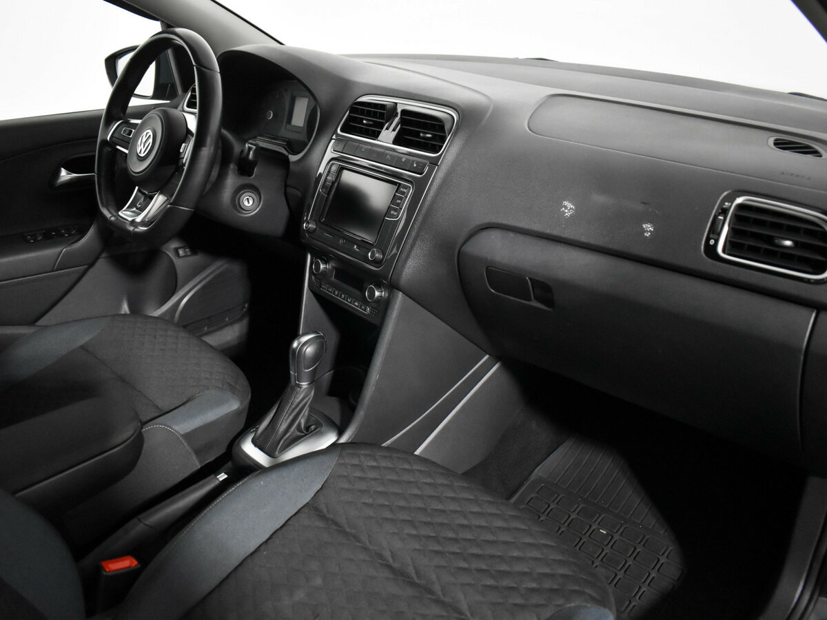 Volkswagen Polo с пробегом — 2019 год. Фото: #11