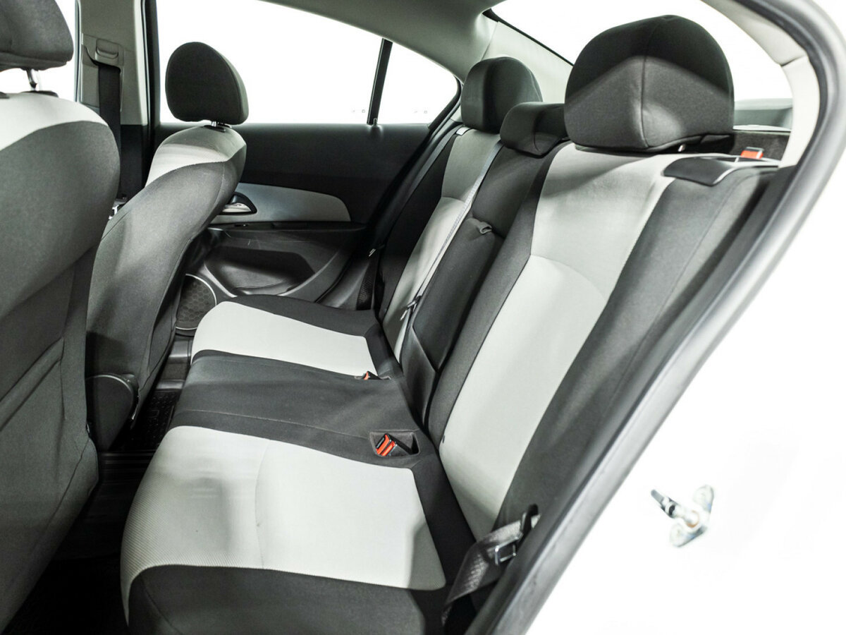 Chevrolet Cruze с пробегом — 2013 год. Фото: #9