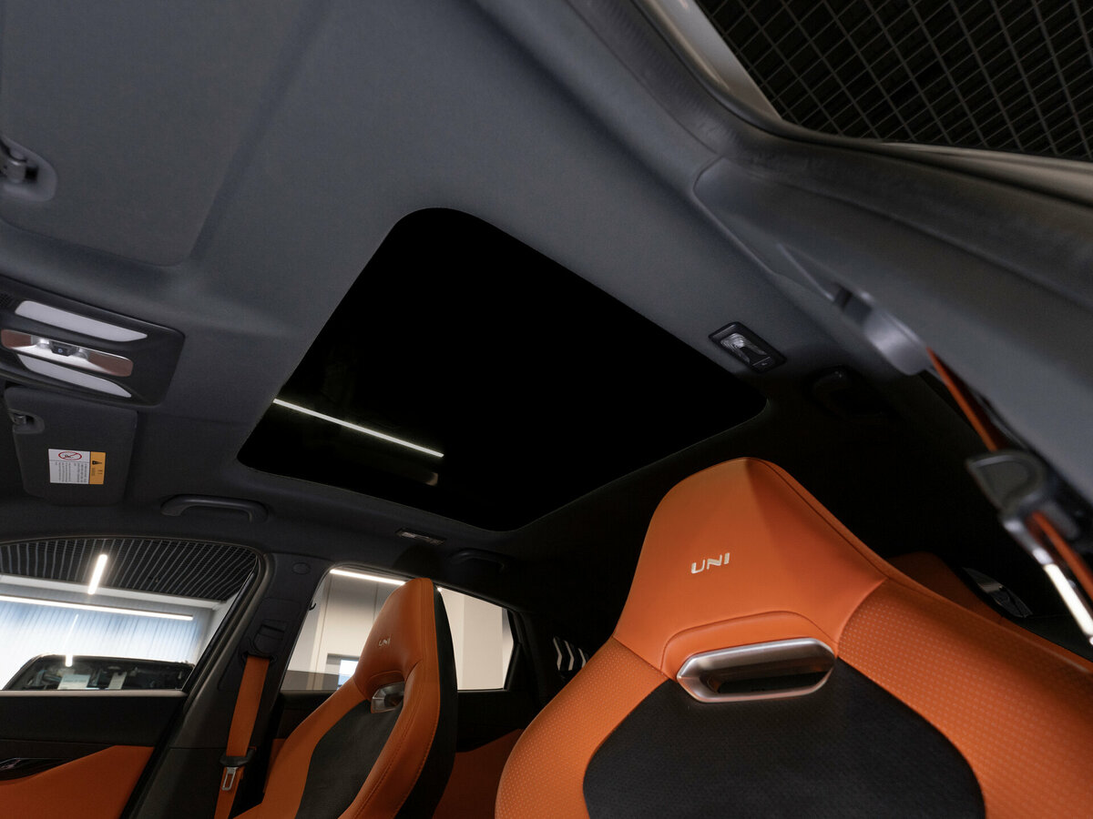 Changan UNI-V с пробегом — 2023 год. Фото: #9