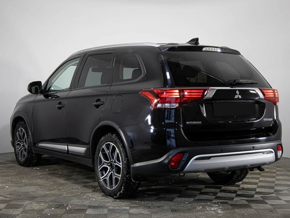 Mitsubishi Outlander с пробегом — 2019 год. Фото: #5