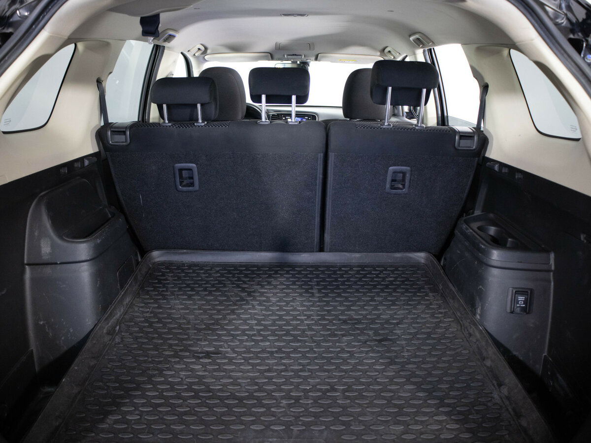 Mitsubishi Outlander с пробегом — 2019 год. Фото: #17