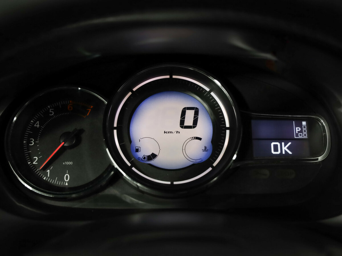 Renault Fluence с пробегом — 2014 год. Фото: #9