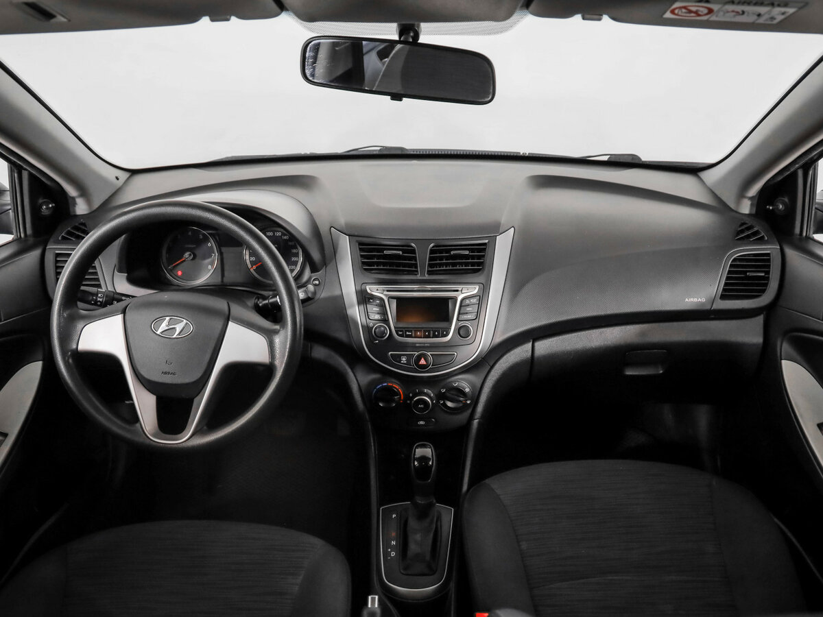 Hyundai Solaris с пробегом — 2016 год. Фото: #9