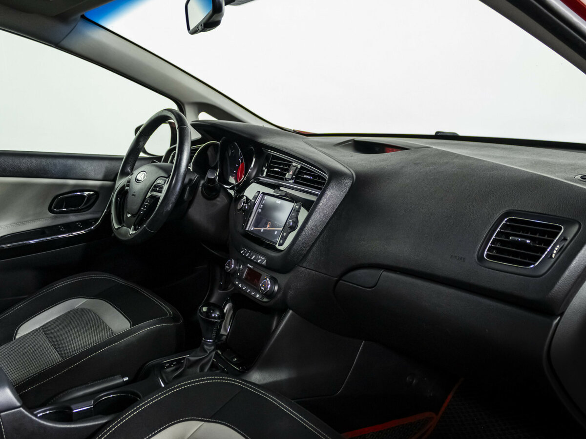 Kia Ceed с пробегом — 2017 год. Фото: #8