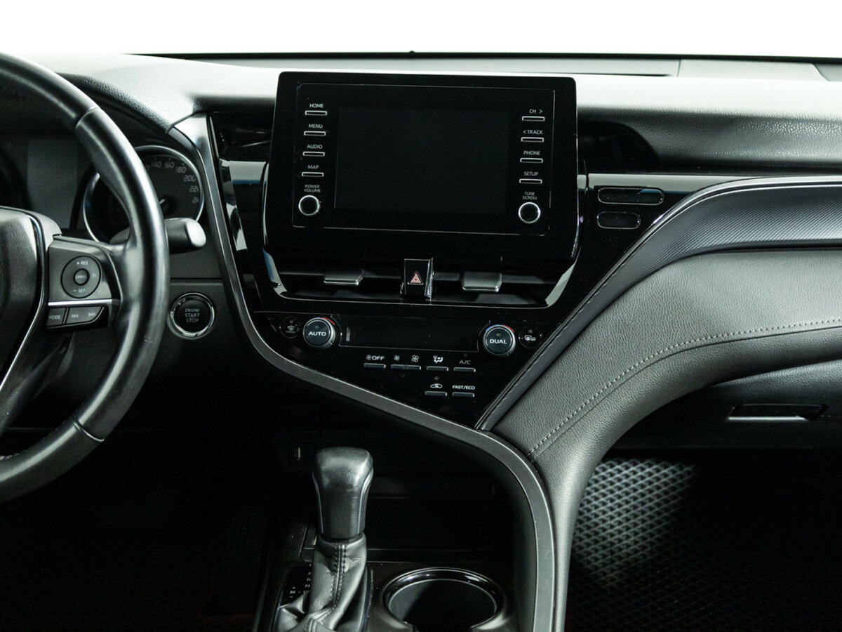 Toyota Camry с пробегом — 2021 год. Фото: #12