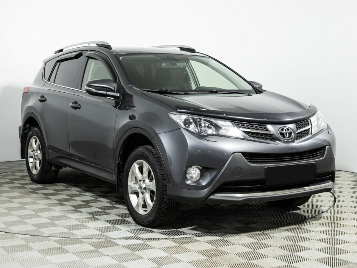 Toyota RAV4 с пробегом — 2014 год. Фото: #2