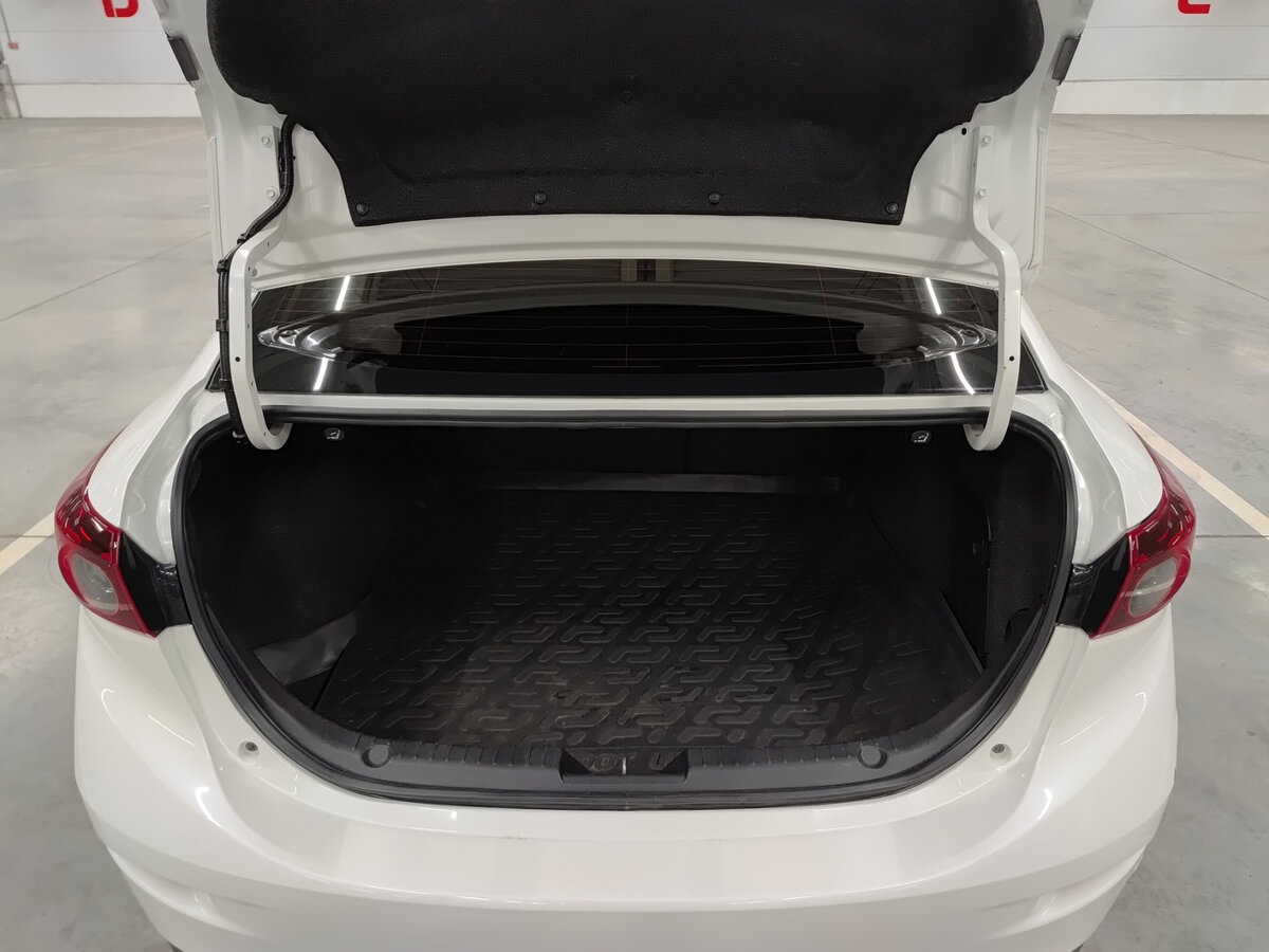 Mazda 3 с пробегом — 2014 год. Фото: #9