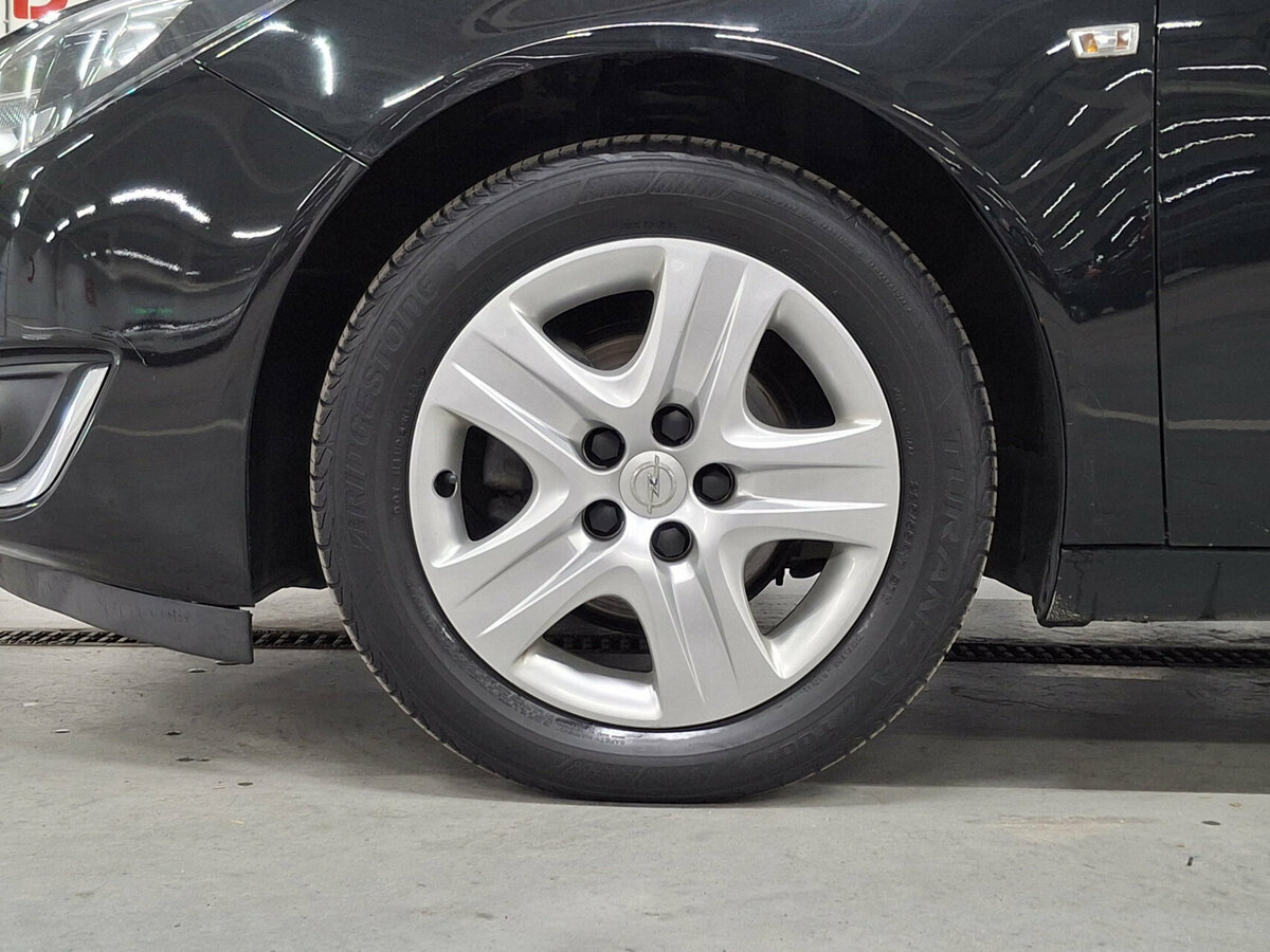 Opel Insignia с пробегом — 2013 год. Фото: #17