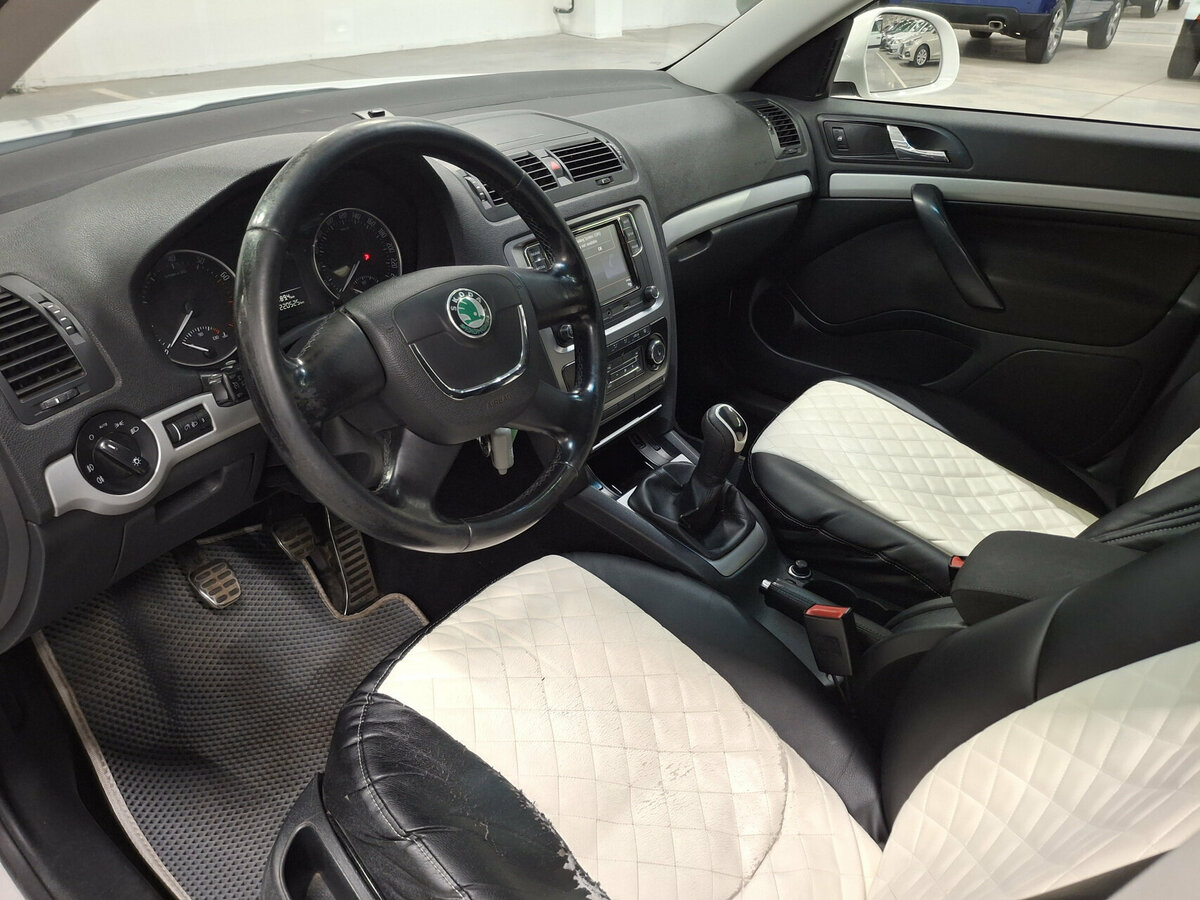 Skoda Octavia с пробегом — 2012 год. Фото: #15